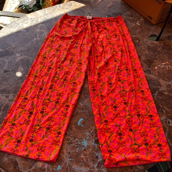 BECCA Magenta  and Orange Floral Mediterranean design - Picture 10 of 14